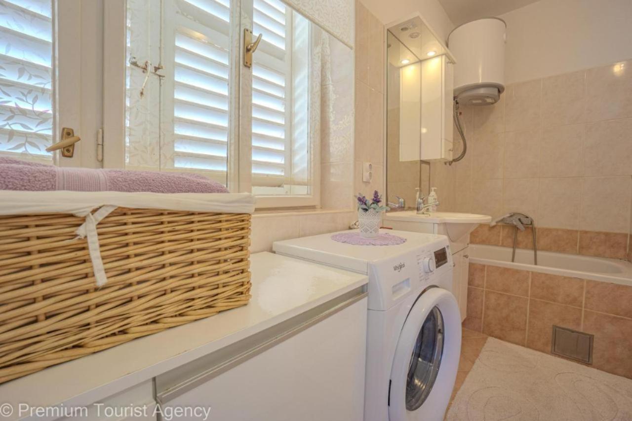 Sunset Apartment With Sea View Povljana Exterior foto